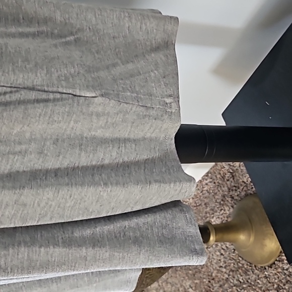 Maurices "I Don't Winter Well" Gray V-neck Short Sleeve Tee - Picture 8 of 15